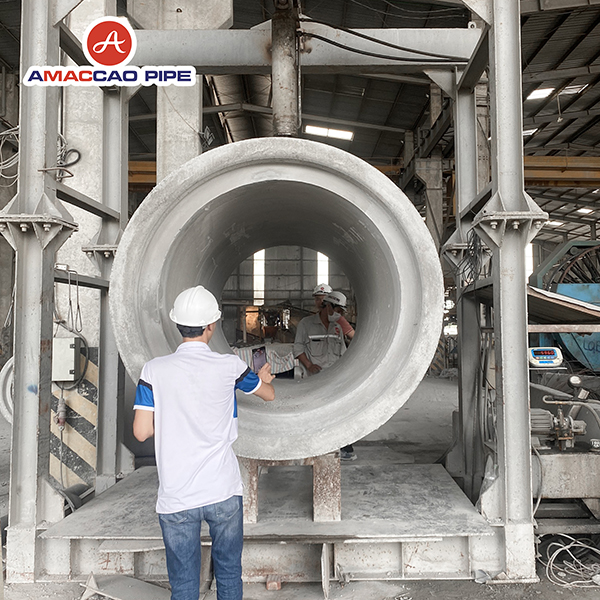 Thử nghiệm cống bê tông tại nhà máy bê tông AMACCAO